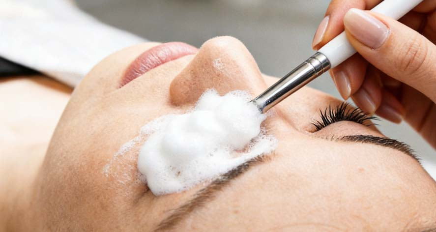 Why Lash Cleansing Is a Daily Beauty Essential?