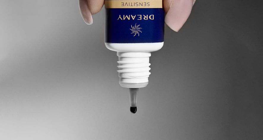 Why Choosing High-Quality Lash Glue is Crucial for Eyelash Care？